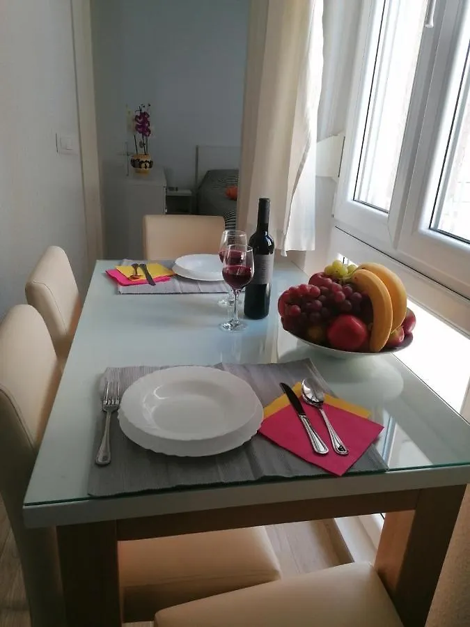 Apartment Apartman Petra Pula