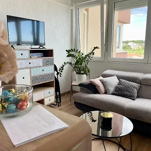 Apartman Masha With Free Parking, Pula